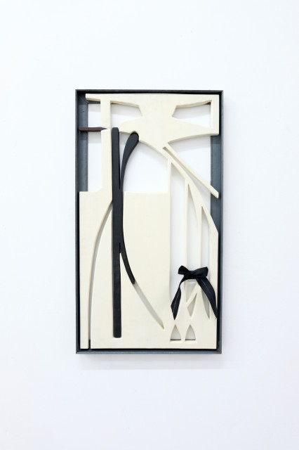 Klara Marlene Fischer - Wedge (broken in one place, hit where it hurts)